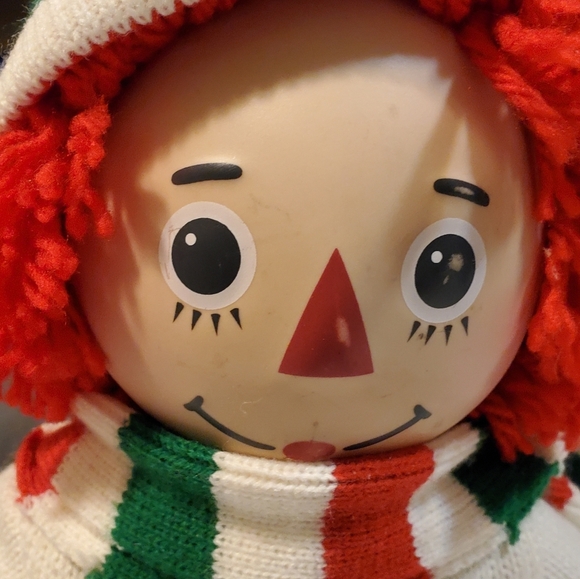 Festive doll - Picture 2 of 4